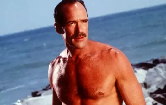 Newman în serialul „Baywatch”
