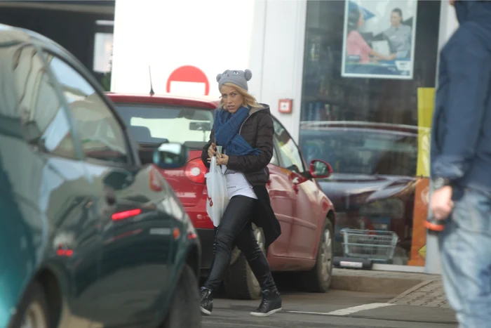 
    Iată cum s-au afişat două dintre cele mai cunoscute staruri de la noifoto: Mihai Ionescu  