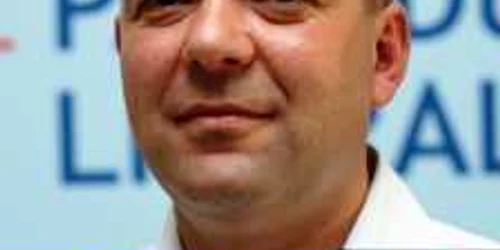 Consilierul liberal Iurie Dârda are afaceri bănoase cu candidatul la preşedinţie