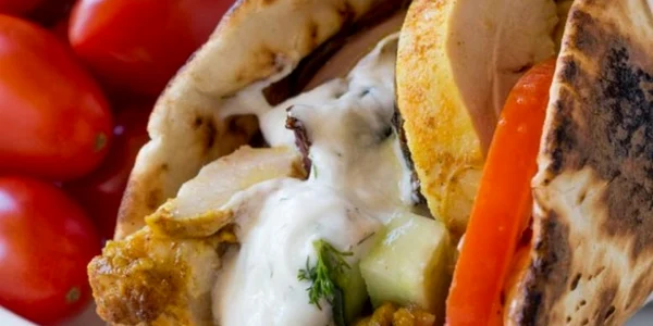 Istoria shaormei – Cum a apărut şi ce ingrediente diferă în funcţie de ţară