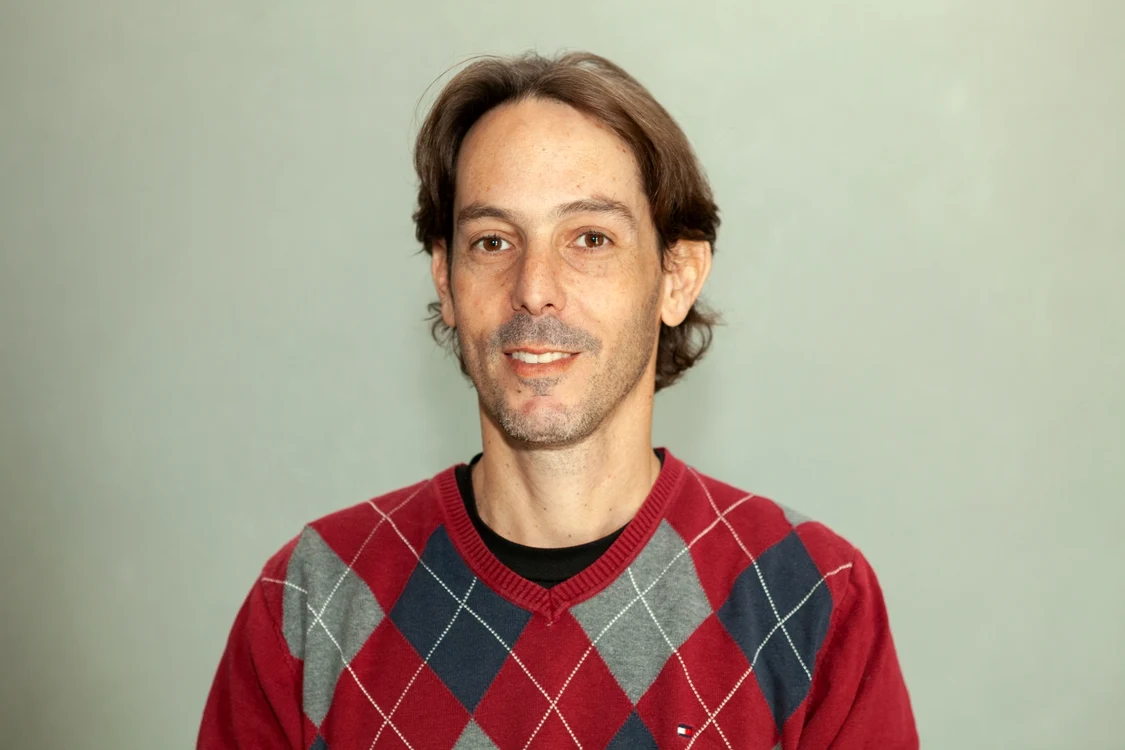 
    Echipa de cercetători  a muncit patru ani  la realizarea unui  vaccin adaptabil  la mai multe virusuri  