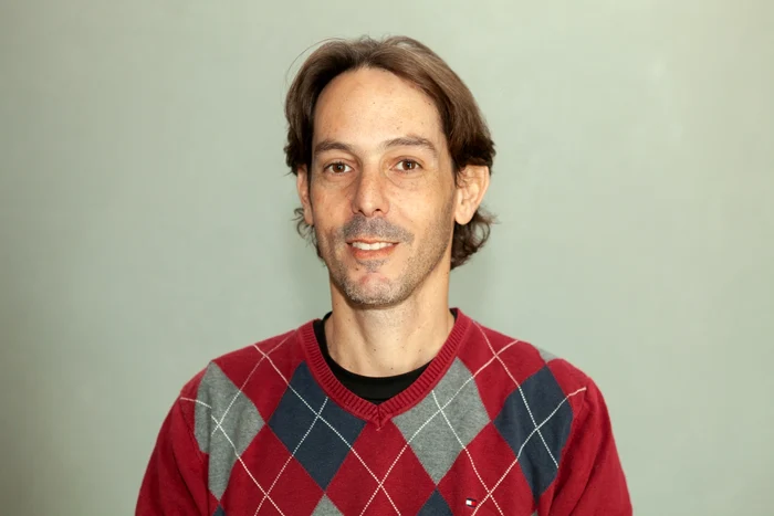 Echipa de cercetători a muncit patru ani la realizarea unui vaccin adaptabil la mai multe virusuri