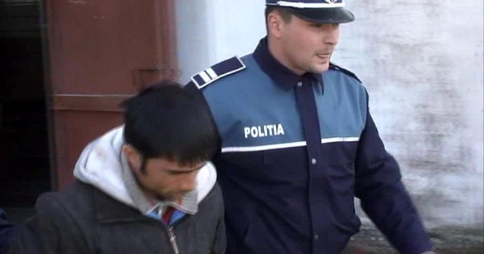 Bărbatul a fost prins imediat după săvârșirea furtului