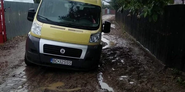 microbuz împotmolit