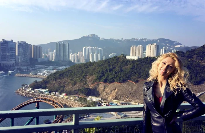 Andreea Bălan, bucuroasă că are ocazia să călătorească prin lume