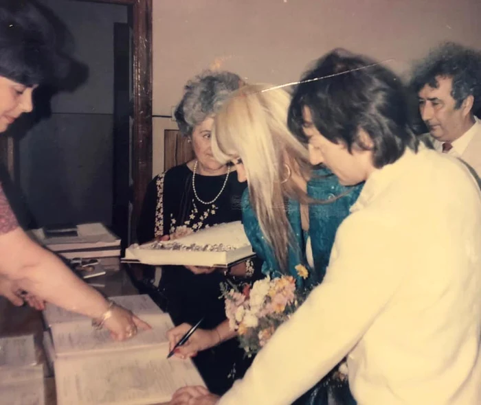 Mihaela și Mihai Constantinescu, la cununia civilă