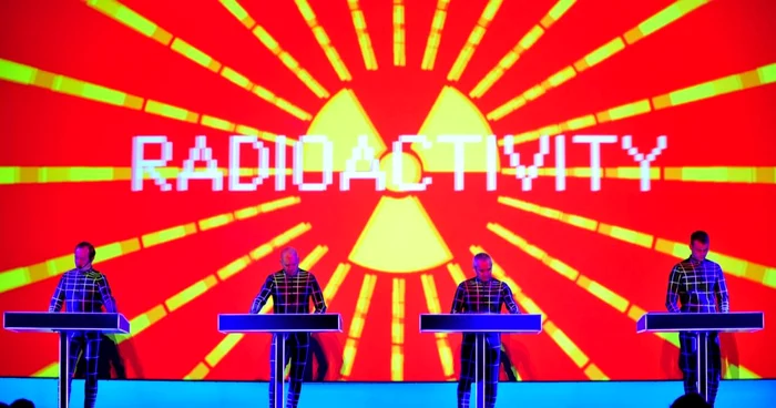 Sintetizatoare şi proiecţii 3D, atributele concertelor susţinute de Kraftwerk. FOTO Reuters