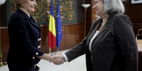 Viorica Dancila si ambasadorul Israelului la Bucuresti FOTO gov.ro