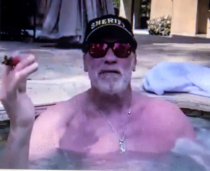 1 arnold schwarzenegger in jacuzzi 4 jpg jpeg