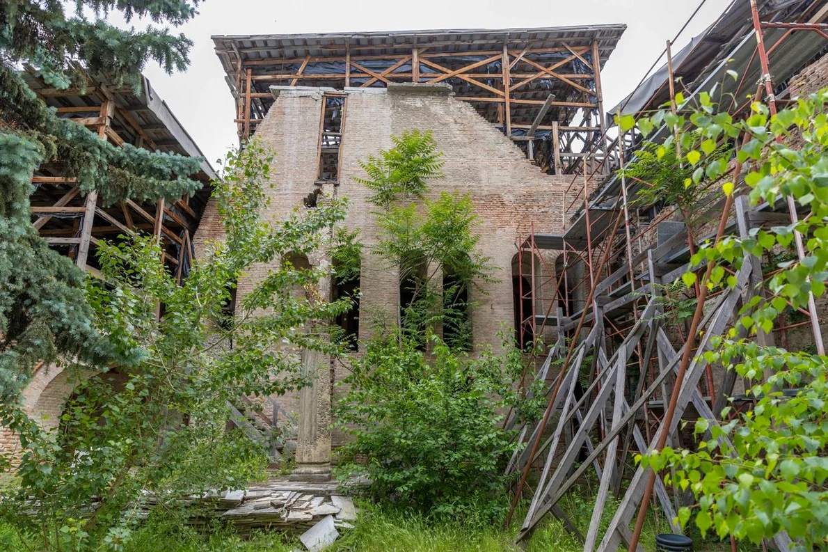 Curtea Veche se află într-o stare avansată de degradare (© Facebook / Primăria Municipiului București)