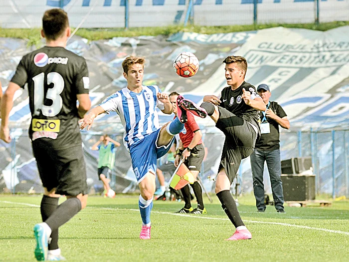 Ianis Hagi este lăudat şi de străini