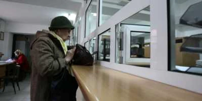 Din 6 aprilie programul casieriilor revine la normal