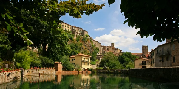 santa fiora toscana italia foto shutterstock