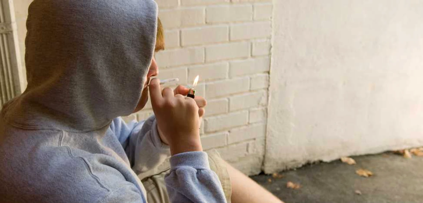 Copilul fumează de la vârsta de cinci ani jumătate FOTO Shuterrstock