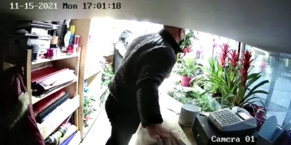 hoţ din florărie olt