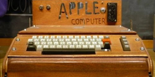 Primul Apple