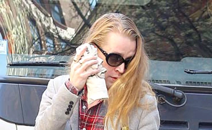 Macaulay Culkin şi-a şocat admiratorii după ce şi-a schimbat freza şi a început să aibă gesturi feminineFoto: Guliver / Splashnews