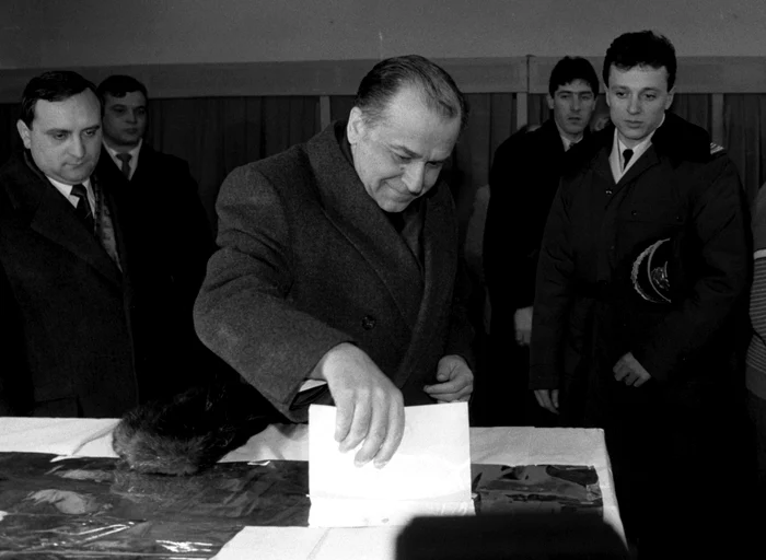 Ion Iliescu 1990 FOTO Mediafax