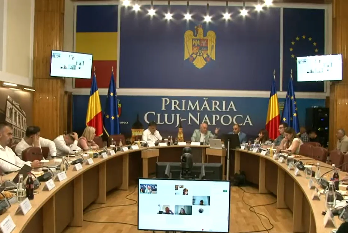 Ședința Consiliului Local a avut loc luni, 7 iulie. FOTO: captură video YouTube/Primăria Cluj-Napoca