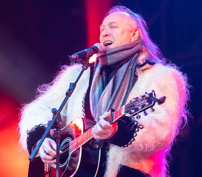 Ştefan Hruşcă va susţine două concerte cu colinde de Crăciun, la Teatrul Naţional din Bucureşti