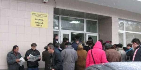 Piaţa muncii va fi puternic afectată de şomaj în acest an