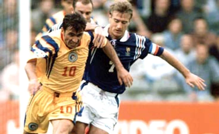 
    În 1996, actualul selecţioner al Franţei, Didier Deschamps, era titular în naţionala FranţeiFoto: AFP  
