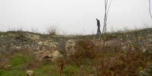 Ruinele cetăţii mai sunt vizitate doar de elevii şcolilor din oraş