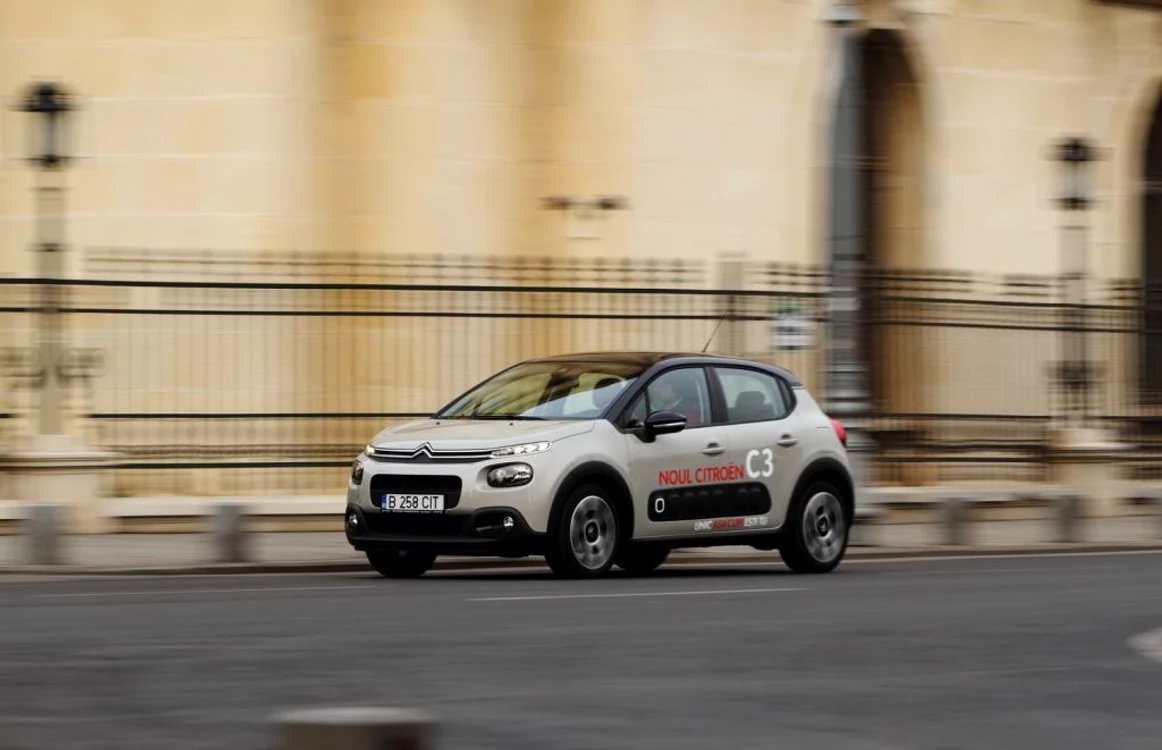 Test Drive Citroen C3 1.6 BlueHDi