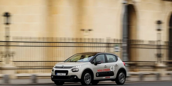 Test Drive Citroen C3 1.6 BlueHDi