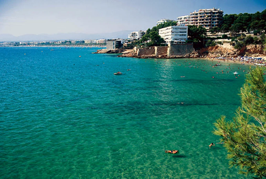 Costa Dorada, un loc cu unele dintre cele mai frumoase staţiuni din Spania