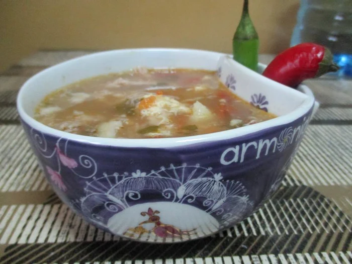 
    Ciorbă de perişoare   