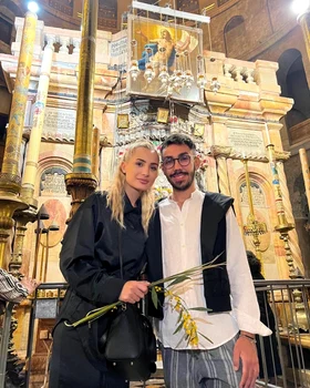 De pe 8 până pe 11 aprilie cei doi soți au plecat la Ierusalim