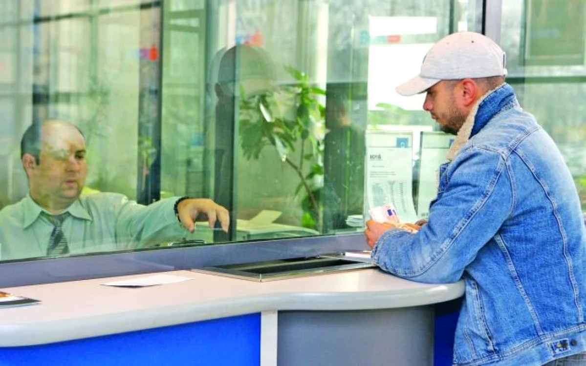 Poliţiştii anchetează dispariţia banilor şi bunurilor, reclamată de prahovean. FOTO Adevărul
