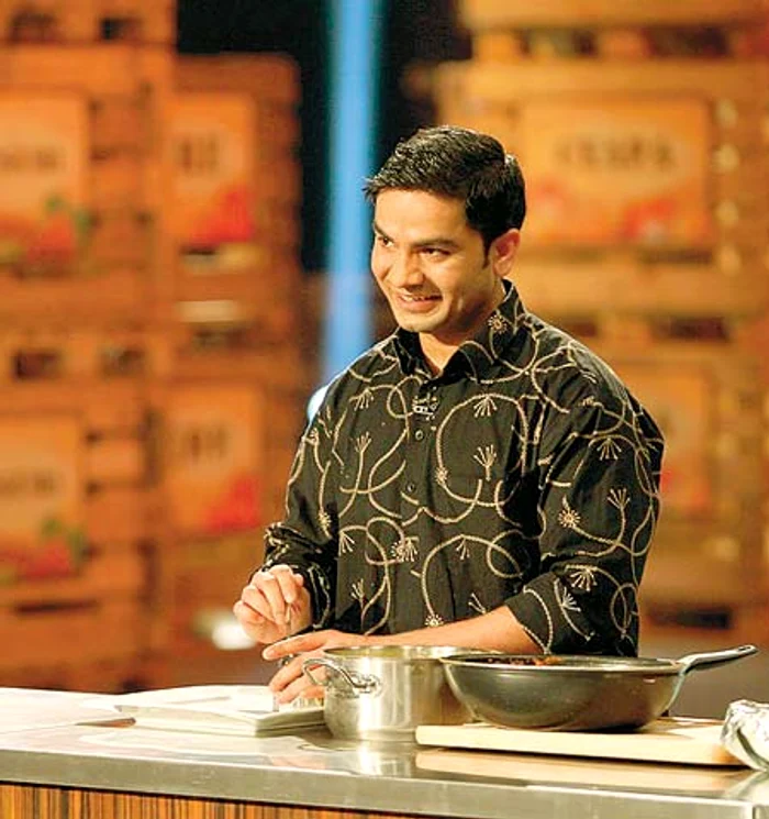 
    Anjani Kumar Jaiswal  e neurochirurg, dar e  pasionat de gătit (FOTO: PRO TV)  