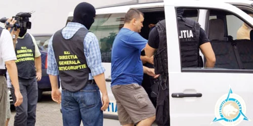 Poliţiştii corupţi au fost arestaţi în iunie de ofiţerii sub acoperire Foto: Ana Maria Ioga