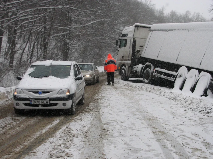Factura de deszăpezire a oraşului este uriaşă: foto Adevărul