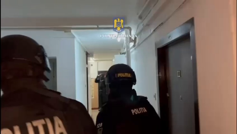 Bărbat percheziționat de polițiști după ce a comis viol în formă agravată. Autorul ar fi membru al clanului sportivilor SURSE