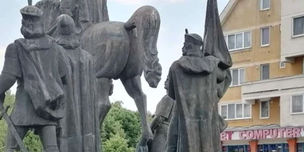 mures statuie mihai viteazul. foto mesagerul de covasna