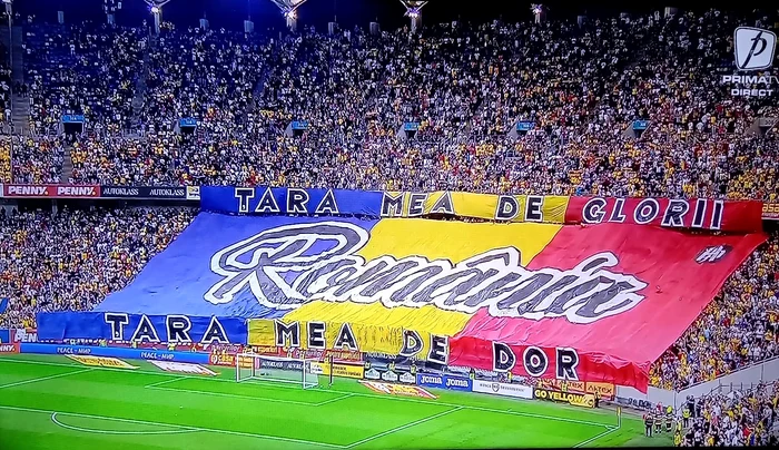 Fanii au creat o atmosferă senzațională în tribune. Captură TV