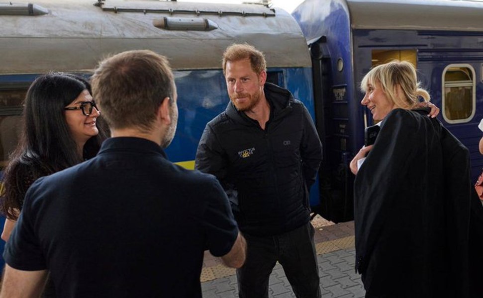 Prinţul Harry, vizită surpriză la Kiev: „Nu putem opri războiul, dar putem ajuta la recuperare”