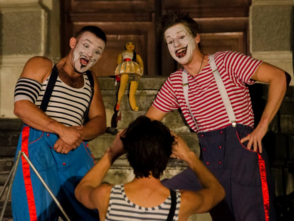 
    Prima ediție a festivalului „Theaterstock” a fost programată în perioada 1+16 august, la Bacăufoto: Theaterstock  
