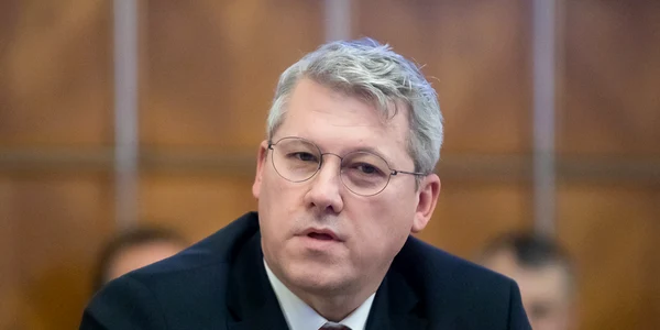 Cătălin Predoiu, ministrul Justiției, la ședința de Guvern de vineri seara jpeg