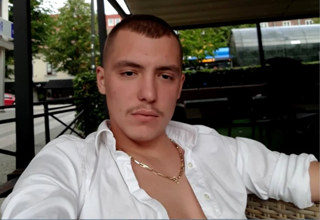 Marius Valentin Parfenie (20 de ani), ”Teroristul” din Brăila a fost arestat preventiv, iar magistrații spun că tânărul ar fi plănuit totul și urma să ucidă cât mai mulți oameni, apoi să se sinucidăFOTO: Facebook