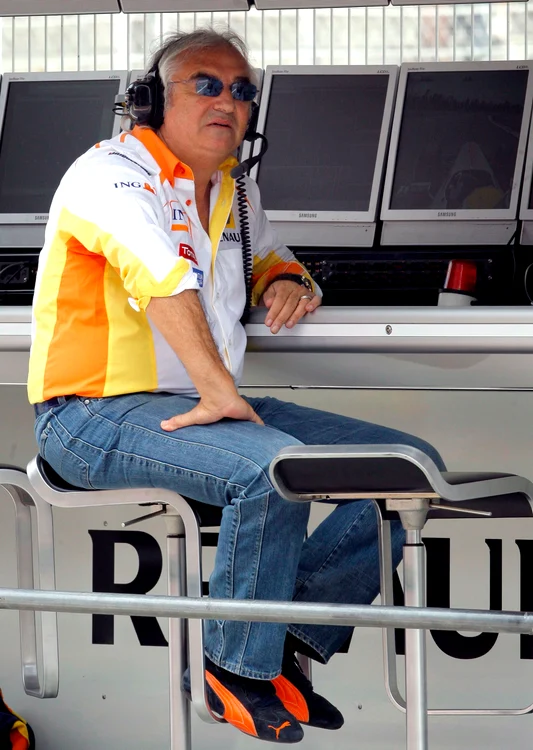 
    Briatore mai are o fată, nascută în 2004  
