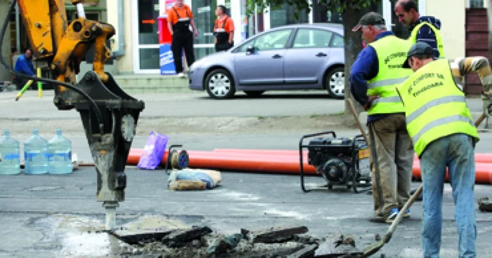 „Marea asfaltare”, cârpăceală fără capăt