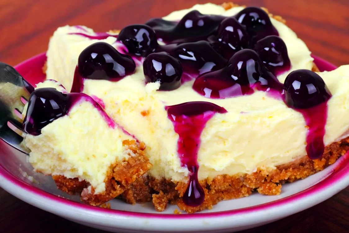 prajitura cu branza si dulceata de afine (cheesecake) jpeg