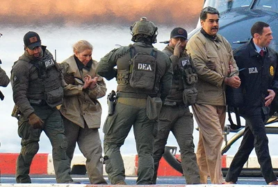 Nicolás Maduro și soția sa, în cătușe în drum spre un tribunal federal din Manhattan FOTO Profimedia