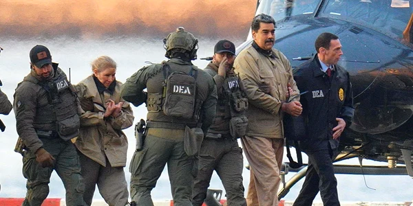 Nicolás Maduro și soția sa, în cătușe în drum spre un tribunal federal din Manhattan FOTO Profimedia