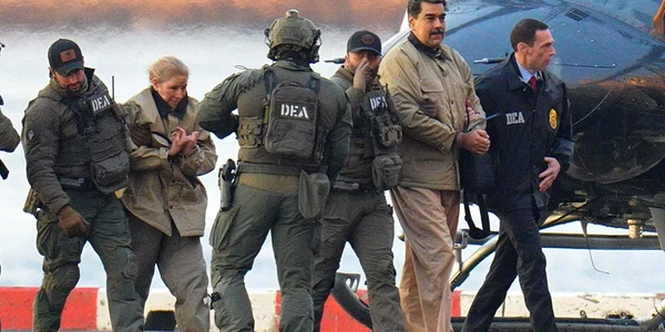 Nicolás Maduro și soția sa, în cătușe în drum spre un tribunal federal din Manhattan FOTO Profimedia