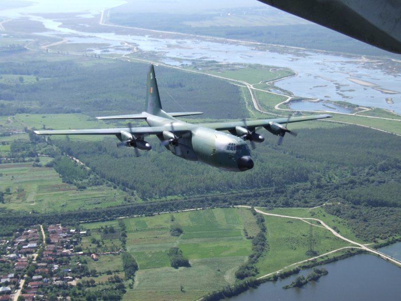 MApN: 90 de pompieri români vor fi transportaţi în Grecia, vineri, cu aeronave militare FOTO VIDEO